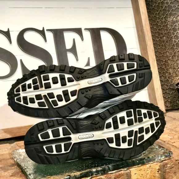 Nike 2002 #304091 Light Blue White Wmns Sz 11 Mns Sz 9.5 - Picture 9 of 14